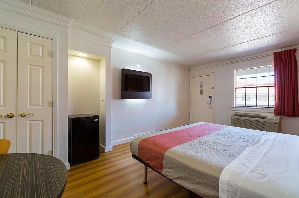 Motel 6-Kirkland, Wa - North Kirkland Eksteriør billede