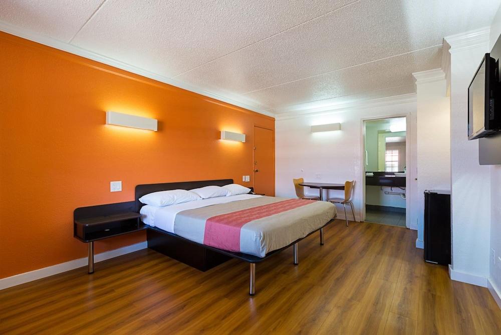 Motel 6-Kirkland, Wa - North Kirkland Eksteriør billede