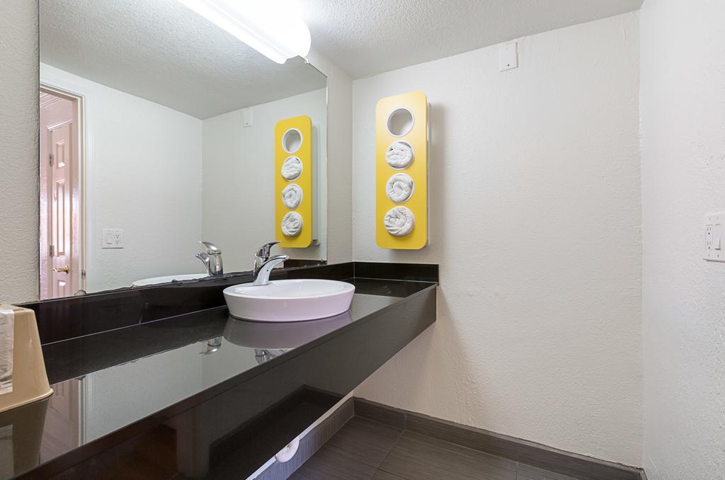 Motel 6-Kirkland, Wa - North Kirkland Eksteriør billede